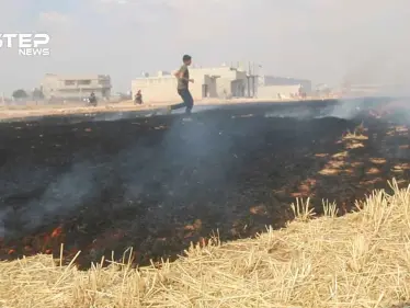 بالفيديو .. مشاهد من اشتعال الحرائق بالأراضي الزراعية في مدينة مارع شمال حلب إثر قصفها من قبل ميليشيا الوحدات الكردية - وكالة ستيب نيوز