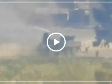 شاهد لحظة استهداف سيارة عسكرية للنظام بسهل الغاب، وهروب العناصر منها - وكالة ستيب نيوز