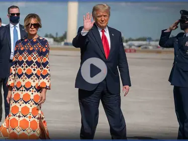 بالفيديو|| ميلانيا ترامب تحرج زوجها أمام عدسات الكاميرات بعد مغادرتهم البيت الأبيض - وكالة ستيب نيوز