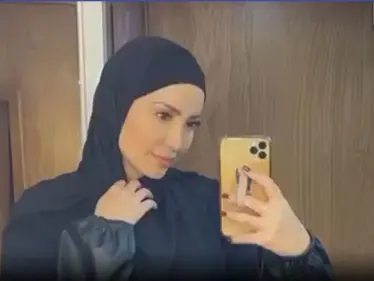 بالفيديو|| من ثوب الاستحمام إلى الحجاب... نسرين طافش تشعل المواقع ومتابعين يشجعونها "لابقلك لا تشيليه" - وكالة ستيب نيوز