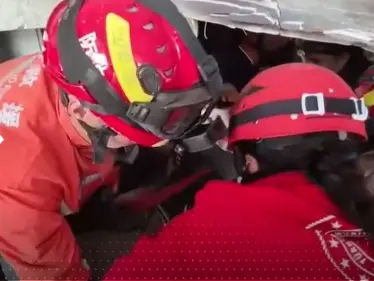 فيديو.. العثور على كنز تحت الأنقاض في مدينة غازي عنتاب التركية - وكالة ستيب نيوز