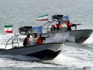 لحماية ناقلاتها.. إيران توسع عملياتها في مناطق بحرية جديدة - وكالة ستيب نيوز