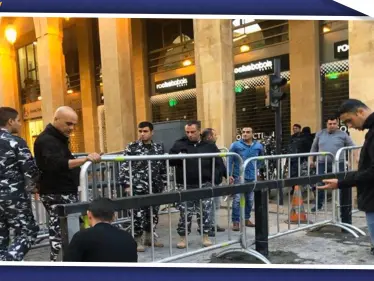 "جدار حديدي" حول مجلس النواب وسط بيروت يثير غضب المحتجين (شاهد) - وكالة ستيب نيوز