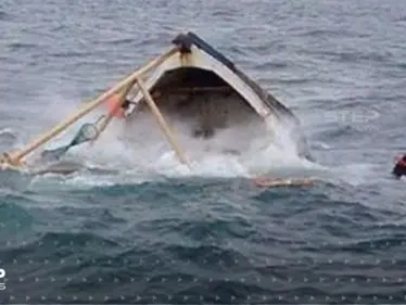 غرق زورق قبالة ميناء طرابلس شمالي لبنان على متنه 60 شخصاً - وكالة ستيب نيوز