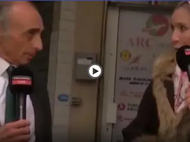 بالفيديو|| "لتكوني حرة اخلعي حجابك".. فرنسي يتحدى مسلمة والأخيرة تفعل مقابل شرط عليه تحقيقه أمام الكاميرا - وكالة ستيب نيوز