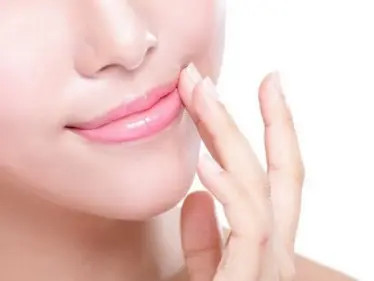 10 طرق طبيعية لـ تكبير الشفايف بعيداً عن الجراحة والأدوية الكيماوية مع نصائح هامة - وكالة ستيب نيوز