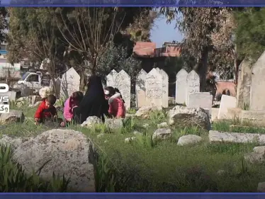 مسن وأب لثلاثة "شهداء".. أهالي سرمدا يرفضون دفن نازح بمقبرتهم لهذا السبب! - وكالة ستيب نيوز