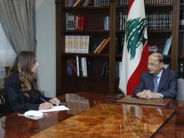 الرئيس اللبناني يوجه رسالة خطية إلى البابا فرنسيس.. ويناقش مع وزيرة الدفاع مسألة تتعلق بسوريا - وكالة ستيب نيوز