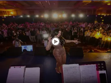 بالفيديو|| معجب يقتحم مسرح هيفاء وهبي في مصر... وردة فعل غير متوقعة من الأخيرة - وكالة ستيب نيوز
