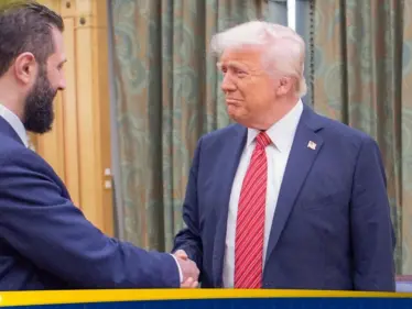 ترامب يتحدث عن زيارة أحمد الشرع إلى واشنطن ويمدحه - وكالة ستيب نيوز