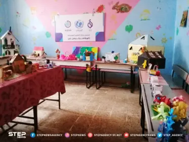 معرض أعمال يدوية للأطفال في بلدة كفركرمين غربيّ حلب - وكالة ستيب نيوز