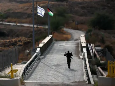 إسرائيل تعلن القبض على أردني تسلل عبر الحدود وتلاحق آخرين والأردن يعلّق - وكالة ستيب نيوز