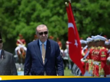 شاهد|| الرئيس التركي يستقبل نظيره الأندونيسي بعرض عسكري مهيب.. ما الذي يميز هذه الزيارة - وكالة ستيب نيوز