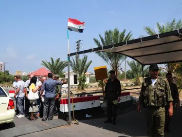 أبرز تُجّار السلاح في درعا "فريسةً" لحواجز اللاذقية، تعرّف على تاريخه !! - وكالة ستيب نيوز