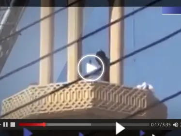 فيديو لعملية إنقاذ شاب مصري حاول إلقاء نفسه من فوق مئذنة يثير جدلاً واسعاً - وكالة ستيب نيوز