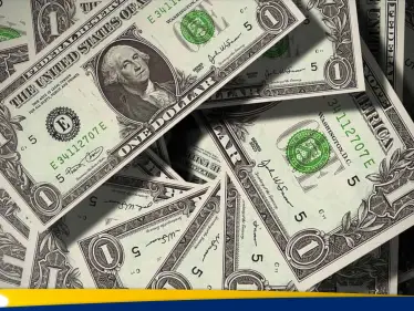 بعد اتفاق التجارة: ارتفع الدولار لكن الأسهم الأوروبية هبطت.. خبير يكشف أين تكمن المشكلة - وكالة ستيب نيوز