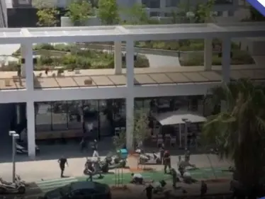 أول رد فلسطيني على عملية جنين.. عملية دهس وطعن وسط تل أبيب تخلف 10 مصابين - وكالة ستيب نيوز