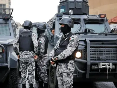 الأمن العام الأردني يُعيد الانتشار في مناطق مختلفة من المملكة ويهدد المخالفين لقراراتها "لن نتهاون" - وكالة ستيب نيوز