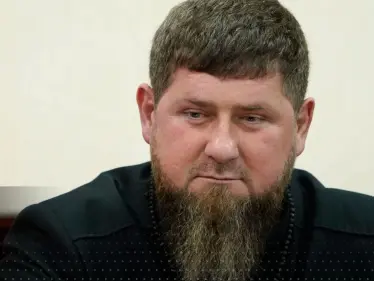 رئيس الشيشان يعلق على ما فعله نجله مع جورافيل المتهم بحرق نسخة من القرآن - وكالة ستيب نيوز