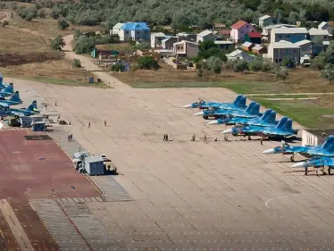 بالفيديو|| كييف تؤكد استهدافها قاعدة جوية بالقرم.. وهجوم روسي 