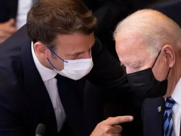 بايدن وماكرون يصلان إلى اتفاق خلال اتصالٍ هاتفي.. والبيت الأبيض يكشف تفاصيل الاتصال - وكالة ستيب نيوز