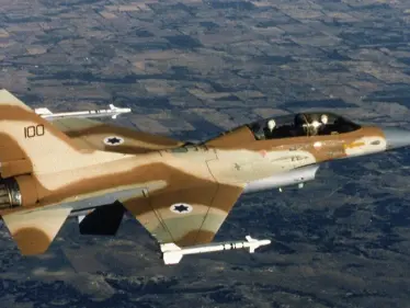 طائرات إسرائيلية فوق لبنان وتحذير شديد اللهجة لقوات النظام السوري في اللواء 90 عبر رسالة ألقاها الطيران - وكالة ستيب نيوز