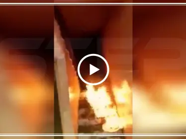 شاهد بالفيديو|| قبيل مغادرته.. مدني يحرق منزله جنوب إدلب منعًا لدخول قوّات النظام السوري إليه - وكالة ستيب نيوز