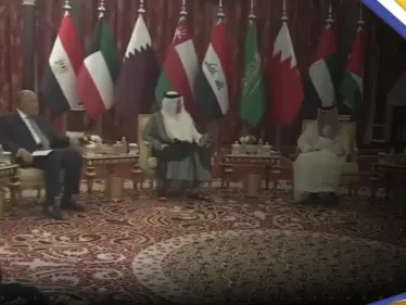 بالفيديو|| مع انطلاقه في جدة.. الضحكات ترتسم على وجوه الوفود المشاركة بالاجتماع التشاوري حول سوريا - وكالة ستيب نيوز