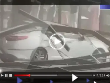 شاهد|| عاصفة ترابية قوية تجتاح مدينة رفحاء السعودية وتتسبب بسقوط جزء من واجهة مجمع تجاري - وكالة ستيب نيوز