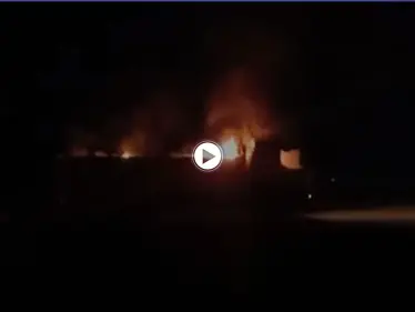 بالفيديو || طيران يستهدف 4 شاحنات للحشد الشعبي على الحدود السورية العراقية - وكالة ستيب نيوز