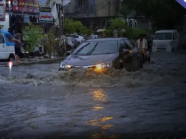 انزلاقات أرضية تغلق طرقاً رئيسية في باكستان.. وحصيلة الأمطار ترتفع لـ133 قتيلاً - وكالة ستيب نيوز