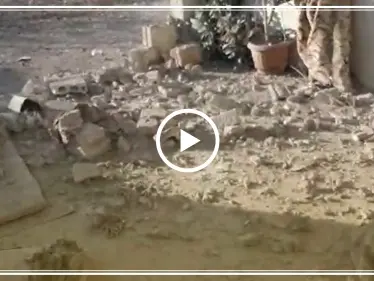 بالفيديو || أب ينهار فوق جثة طفله الذي قتل بقصف صاروخي جنوبي إدلب - وكالة ستيب نيوز