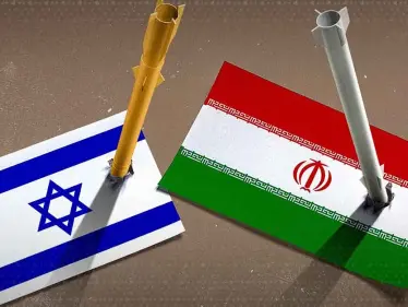 إسرائيل وإيران تقتربان من الحرب.. ضربتان عسكريتان كادتا تشعلان مواجهة إقليمية - وكالة ستيب نيوز