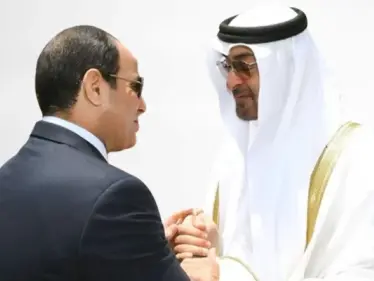 محمد بن زايد يصل القاهرة والرئيس المصري يتسقبله لبحث ملفات إقليمية ومحلية - وكالة ستيب نيوز