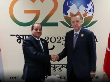 بالفيديو|| أول لقاء رسمي بين أردوغان والسيسي في قمة العشرين بعد عقدٍ من القطيعة - وكالة ستيب نيوز