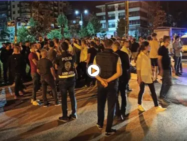 بالفيديو|| تفاقم أزمة أنقرة.. أتراك يهاجمون منازل السوريين ويدمرون ممتلكاتهم العامة وبيان رسمي من السلطات - وكالة ستيب نيوز