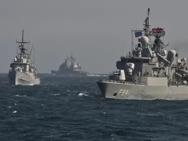 الدفاع الروسية تكشف سبب مناوراتها "الخطيرة" ضد الفرقاطة الهولندية بالبحر الأسود - وكالة ستيب نيوز