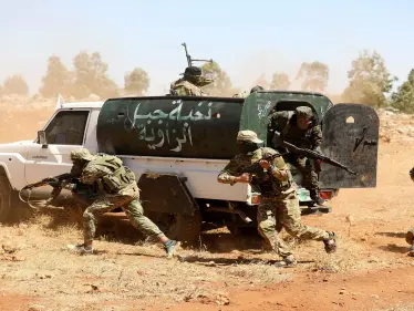 استنفار وتحشيدات عسكرية بريف حلب بعد توغّل هيئة تحرير الشام بمناطق سيطرة فصيل آخر - وكالة ستيب نيوز