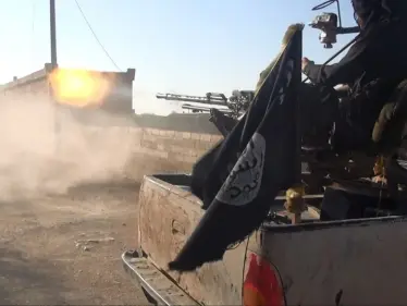 اشتباكات بين ميليشيا "قسد" و"داعش"..وقيادي في الميليشيا يتوقع انهاء التنظيم خلال أيام - وكالة ستيب نيوز