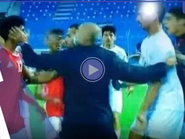 بالفيديو|| اعتذار رسمي بعد اعتداء مدرب منتخب سوريا بالضرب على لاعب يمني وغضب واسع على المنصات - وكالة ستيب نيوز