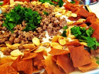 فتة المكدوس السورية بنوعيها.. مكونات وتحضير - وكالة ستيب نيوز