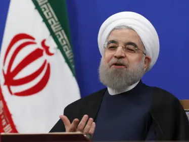 الرئيس الإيراني يتخذ قراراً عقابياً بحق مسؤول إيراني كبير بعد ترشحه للانتخابات الرئاسية - وكالة ستيب نيوز