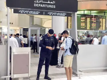 آلاف المصريين سيغادرون الكويت نهائياً خلال أشهر.. ومصدر يكشف السبب - وكالة ستيب نيوز