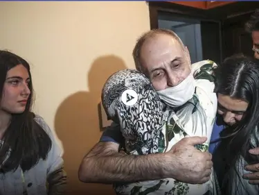 رجل أعمال تركي يخرج من سجون الأسد بعد 10 سنوات اعتقال ويروي التفاصيل (فيديو وصور) - وكالة ستيب نيوز