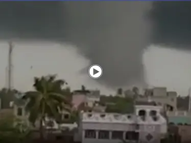 بالفيديو || إعصار "ياس" يضرب الساحل الشرقي للهند مع إجلاء أكثر من 3 ملايين شخص - وكالة ستيب نيوز