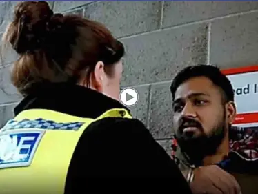 شاهد|| "بكاء وتوسل".. ردة فعل طالب هندي أثناء ضبطه وهو يواعد مراهقة في بريطانيا - وكالة ستيب نيوز