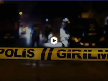 بالفيديو|| بدم بارد.. إمام مسجد تركي ينهي حياة بناته الثلاثة ويقف بجانبهم منتظراً الشرطة لاعتقاله - وكالة ستيب نيوز