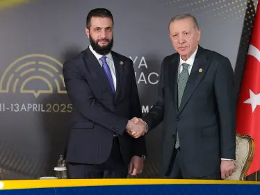 خبير يكشف 3 أهداف للشرع من مؤتمر أنطاليا وخطة أردوغان مع ترامب للاعتراف بالحكومة السورية - وكالة ستيب نيوز