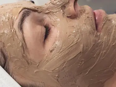 التقشير البارد كوزميلان كريم اسباني للعناية بالبشرة.. تعرف على أهميته - وكالة ستيب نيوز