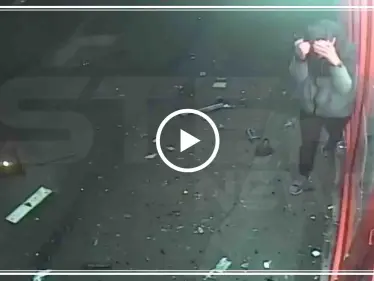 بالفيديو || ملاكم بريطاني كاد أن "يُطحن" بسيارة طائشة.. ونجى بمعجزة - وكالة ستيب نيوز